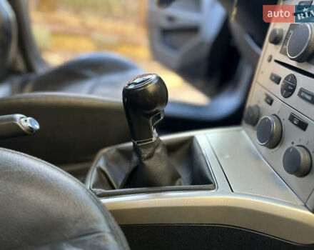 Черный Опель Астра, объемом двигателя 1.6 л и пробегом 180 тыс. км за 5499 $, фото 107 на Automoto.ua