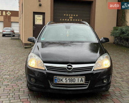 Опель Астра 2008 в Ровно на Automoto.ua Черный Опель Астра, объемом двигателя 1.7 л и пробегом 330 тыс. км за 4300 $, фото 3 на Automoto.ua