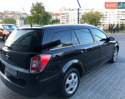 Черный Опель Астра, объемом двигателя 1.7 л и пробегом 253 тыс. км за 3950 $, фото 4 на Automoto.ua