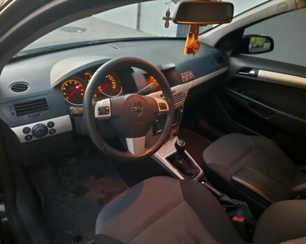 Опель Астра 2008 в Дубно на Automoto.ua Черный Опель Астра, объемом двигателя 1.6 л и пробегом 325 тыс. км за 4400 $, фото 13 на Automoto.ua