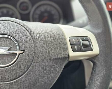 Черный Опель Астра, объемом двигателя 1.6 л и пробегом 209 тыс. км за 5850 $, фото 70 на Automoto.ua