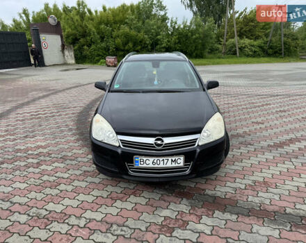 Черный Опель Астра, объемом двигателя 1.36 л и пробегом 213 тыс. км за 3900 $, фото 1 на Automoto.ua