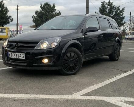 Черный Опель Астра, объемом двигателя 1.7 л и пробегом 244 тыс. км за 2500 $, фото 5 на Automoto.ua