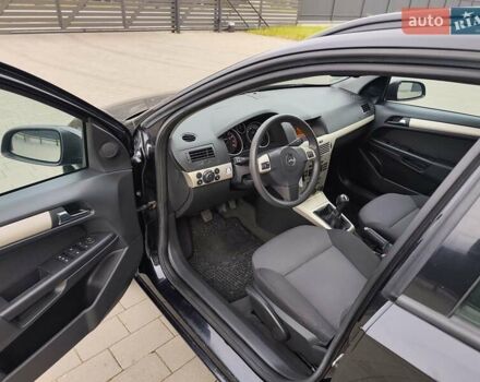 Чорний Опель Астра, об'ємом двигуна 1.6 л та пробігом 217 тис. км за 5400 $, фото 13 на Automoto.ua