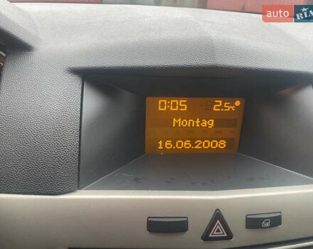 Черный Опель Астра, объемом двигателя 1.6 л и пробегом 206 тыс. км за 4900 $, фото 15 на Automoto.ua