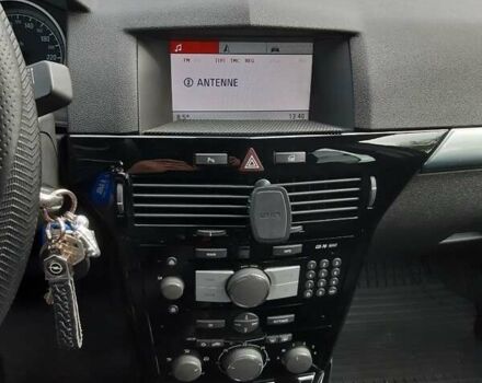 Черный Опель Астра, объемом двигателя 1.6 л и пробегом 191 тыс. км за 5550 $, фото 6 на Automoto.ua