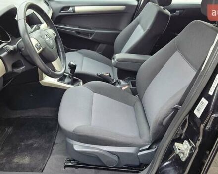 Черный Опель Астра, объемом двигателя 1.6 л и пробегом 209 тыс. км за 5850 $, фото 43 на Automoto.ua