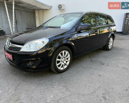 Черный Опель Астра, объемом двигателя 1.6 л и пробегом 219 тыс. км за 6000 $, фото 4 на Automoto.ua