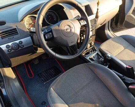 Чорний Опель Астра, об'ємом двигуна 1.6 л та пробігом 228 тис. км за 4900 $, фото 6 на Automoto.ua