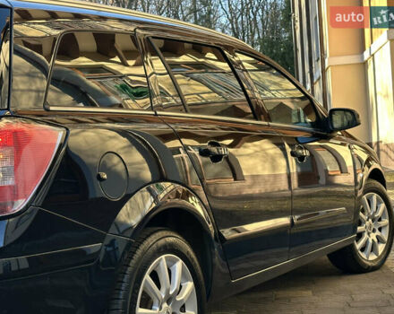 Черный Опель Астра, объемом двигателя 1.6 л и пробегом 180 тыс. км за 5499 $, фото 93 на Automoto.ua