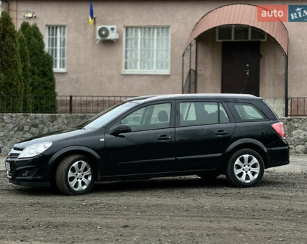 Черный Опель Астра, объемом двигателя 1.8 л и пробегом 209 тыс. км за 5600 $, фото 4 на Automoto.ua