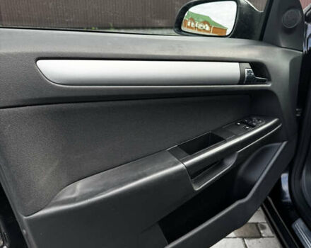 Черный Опель Астра, объемом двигателя 1.8 л и пробегом 405 тыс. км за 5500 $, фото 10 на Automoto.ua