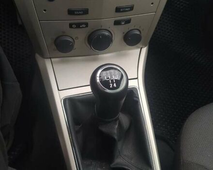 Черный Опель Астра, объемом двигателя 1.6 л и пробегом 200 тыс. км за 6000 $, фото 8 на Automoto.ua