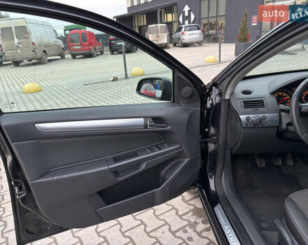 Чорний Опель Астра, об'ємом двигуна 1.6 л та пробігом 214 тис. км за 5550 $, фото 11 на Automoto.ua