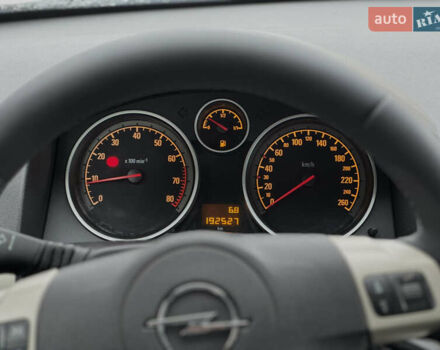 Чорний Опель Астра, об'ємом двигуна 1.6 л та пробігом 192 тис. км за 5600 $, фото 20 на Automoto.ua