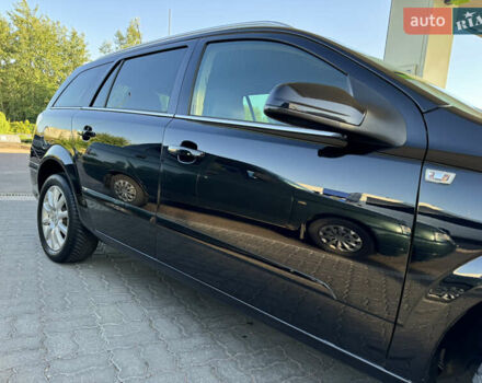 Черный Опель Астра, объемом двигателя 1.6 л и пробегом 196 тыс. км за 5700 $, фото 8 на Automoto.ua