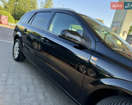Черный Опель Астра, объемом двигателя 1.6 л и пробегом 196 тыс. км за 5700 $, фото 5 на Automoto.ua
