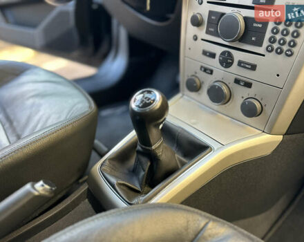 Черный Опель Астра, объемом двигателя 1.6 л и пробегом 180 тыс. км за 5499 $, фото 106 на Automoto.ua