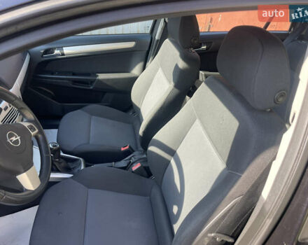 Чорний Опель Астра, об'ємом двигуна 1.6 л та пробігом 198 тис. км за 5250 $, фото 13 на Automoto.ua