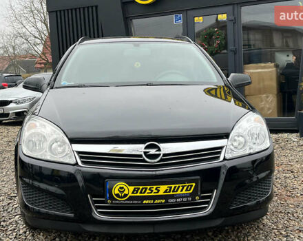 Черный Опель Астра, объемом двигателя 1.6 л и пробегом 260 тыс. км за 6200 $, фото 1 на Automoto.ua