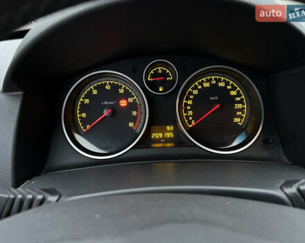 Черный Опель Астра, объемом двигателя 1.8 л и пробегом 209 тыс. км за 5600 $, фото 14 на Automoto.ua