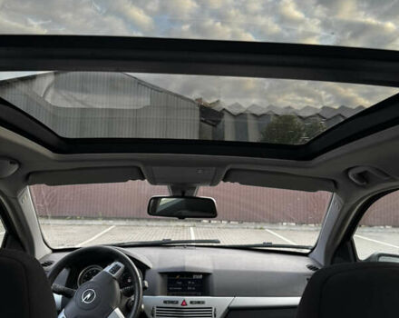 Черный Опель Астра, объемом двигателя 1.8 л и пробегом 405 тыс. км за 5500 $, фото 15 на Automoto.ua