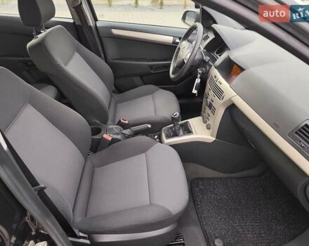 Чорний Опель Астра, об'ємом двигуна 1.6 л та пробігом 217 тис. км за 5400 $, фото 21 на Automoto.ua