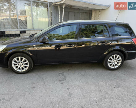 Черный Опель Астра, объемом двигателя 1.6 л и пробегом 219 тыс. км за 6000 $, фото 2 на Automoto.ua