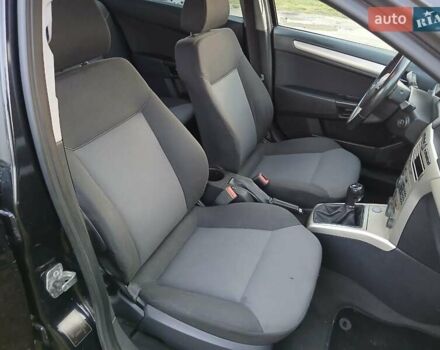 Черный Опель Астра, объемом двигателя 1.8 л и пробегом 177 тыс. км за 5199 $, фото 15 на Automoto.ua