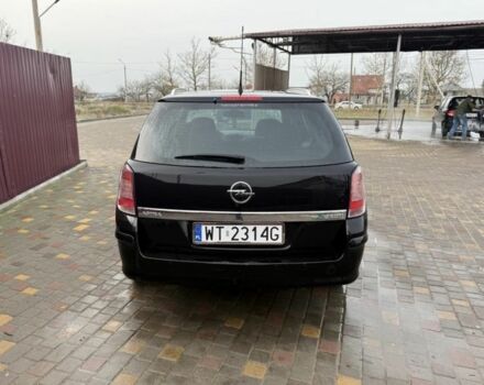 Черный Опель Астра, объемом двигателя 1.7 л и пробегом 240 тыс. км за 2800 $, фото 5 на Automoto.ua