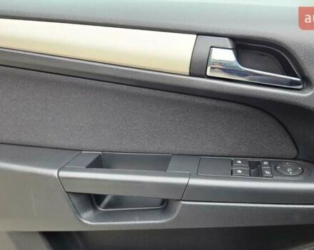 Черный Опель Астра, объемом двигателя 1.6 л и пробегом 209 тыс. км за 5850 $, фото 66 на Automoto.ua