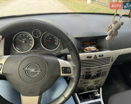 Чорний Опель Астра, об'ємом двигуна 1.6 л та пробігом 252 тис. км за 5000 $, фото 5 на Automoto.ua