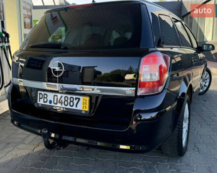 Черный Опель Астра, объемом двигателя 1.6 л и пробегом 197 тыс. км за 5700 $, фото 11 на Automoto.ua