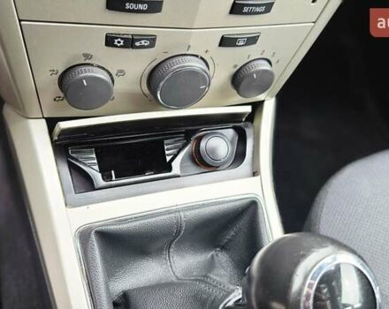 Черный Опель Астра, объемом двигателя 1.6 л и пробегом 209 тыс. км за 5850 $, фото 64 на Automoto.ua