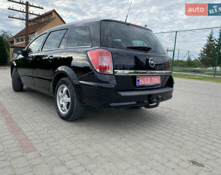 Черный Опель Астра, объемом двигателя 1.6 л и пробегом 224 тыс. км за 5200 $, фото 1 на Automoto.ua