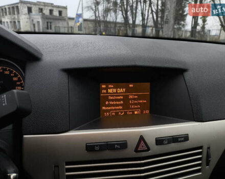 Черный Опель Астра, объемом двигателя 1.6 л и пробегом 189 тыс. км за 4999 $, фото 15 на Automoto.ua