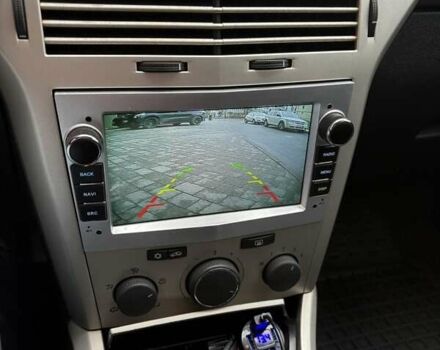 Черный Опель Астра, объемом двигателя 1.7 л и пробегом 276 тыс. км за 5200 $, фото 11 на Automoto.ua