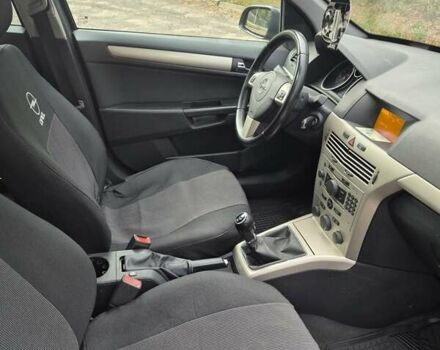 Опель Астра 2008 в Черкассах на Automoto.ua Черный Опель Астра, объемом двигателя 1.6 л и пробегом 175 тыс. км за 5500 $, фото 14 на Automoto.ua