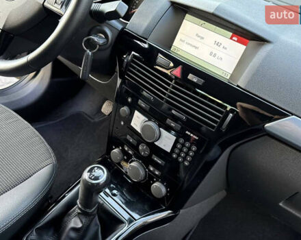 Черный Опель Астра, объемом двигателя 1.6 л и пробегом 197 тыс. км за 5700 $, фото 14 на Automoto.ua