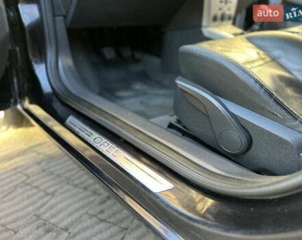 Черный Опель Астра, объемом двигателя 1.6 л и пробегом 180 тыс. км за 5499 $, фото 149 на Automoto.ua