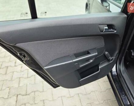 Черный Опель Астра, объемом двигателя 1.6 л и пробегом 209 тыс. км за 5850 $, фото 42 на Automoto.ua