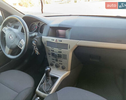 Опель Астра 2008 в Тростянце на Automoto.ua Черный Опель Астра, объемом двигателя 1.69 л и пробегом 292 тыс. км за 6200 $, фото 16 на Automoto.ua