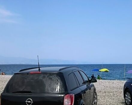 Черный Опель Астра, объемом двигателя 1.7 л и пробегом 260 тыс. км за 4700 $, фото 9 на Automoto.ua