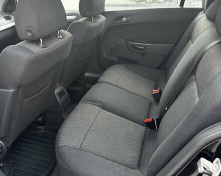 Черный Опель Астра, объемом двигателя 1.8 л и пробегом 405 тыс. км за 5500 $, фото 9 на Automoto.ua