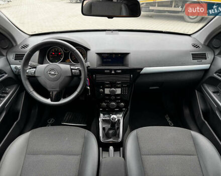 Чорний Опель Астра, об'ємом двигуна 1.6 л та пробігом 239 тис. км за 5999 $, фото 31 на Automoto.ua
