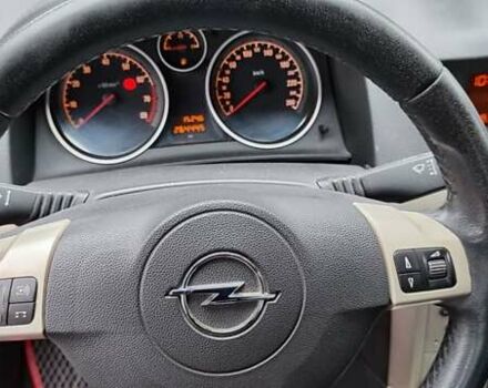 Опель Астра 2008 в Черняхове на Automoto.ua Черный Опель Астра, объемом двигателя 1.4 л и пробегом 264 тыс. км за 5100 $, фото 3 на Automoto.ua