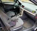 Черный Опель Астра, объемом двигателя 1.7 л и пробегом 300 тыс. км за 5250 $, фото 8 на Automoto.ua