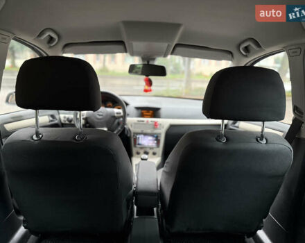 Опель Астра 2008 в Ровно на Automoto.ua Черный Опель Астра, объемом двигателя 1.7 л и пробегом 330 тыс. км за 4300 $, фото 29 на Automoto.ua