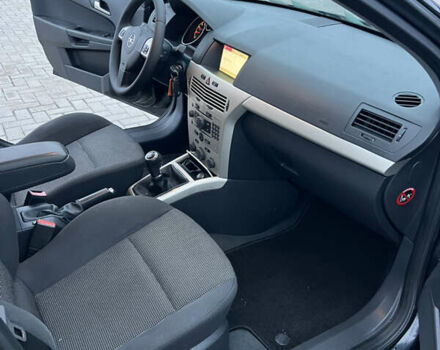 Чорний Опель Астра, об'ємом двигуна 1.6 л та пробігом 215 тис. км за 5500 $, фото 12 на Automoto.ua