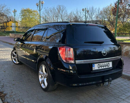 Черный Опель Астра, объемом двигателя 1.9 л и пробегом 191 тыс. км за 7000 $, фото 2 на Automoto.ua